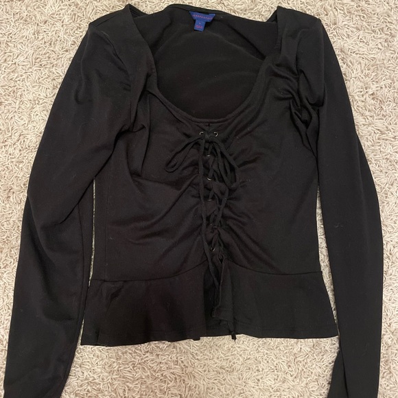 Aeropostale Tops - Long sleeve Aeropostale crop top